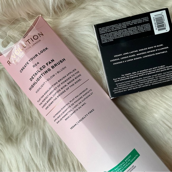 FENTY BEAUTY HIGHLIGHTER - Picture 6 of 9